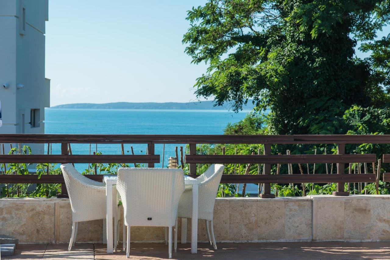 Семеен Хотел Golden Place Sozopol Exteriör bild