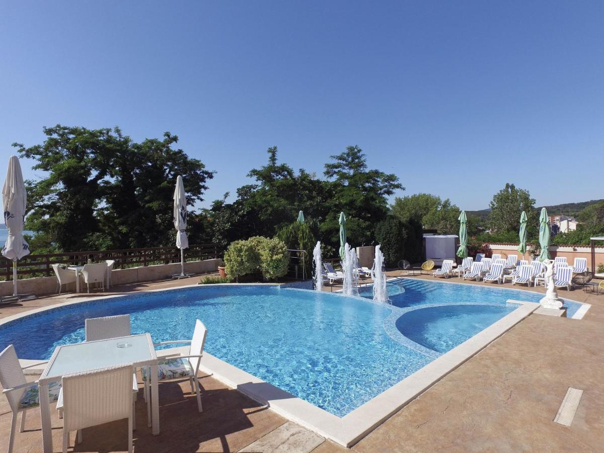 Семеен Хотел Golden Place Sozopol Exteriör bild