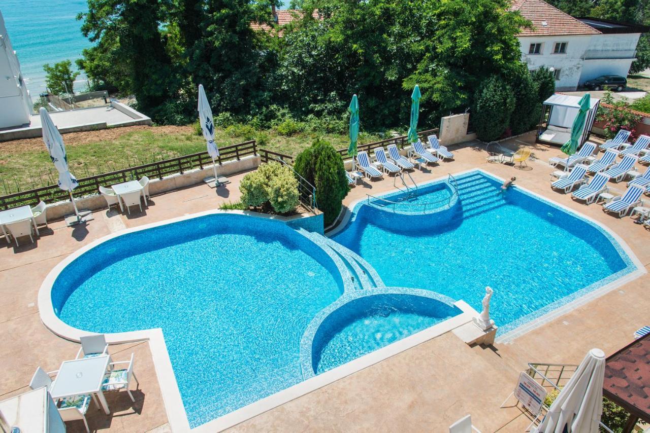 Семеен Хотел Golden Place Sozopol Exteriör bild