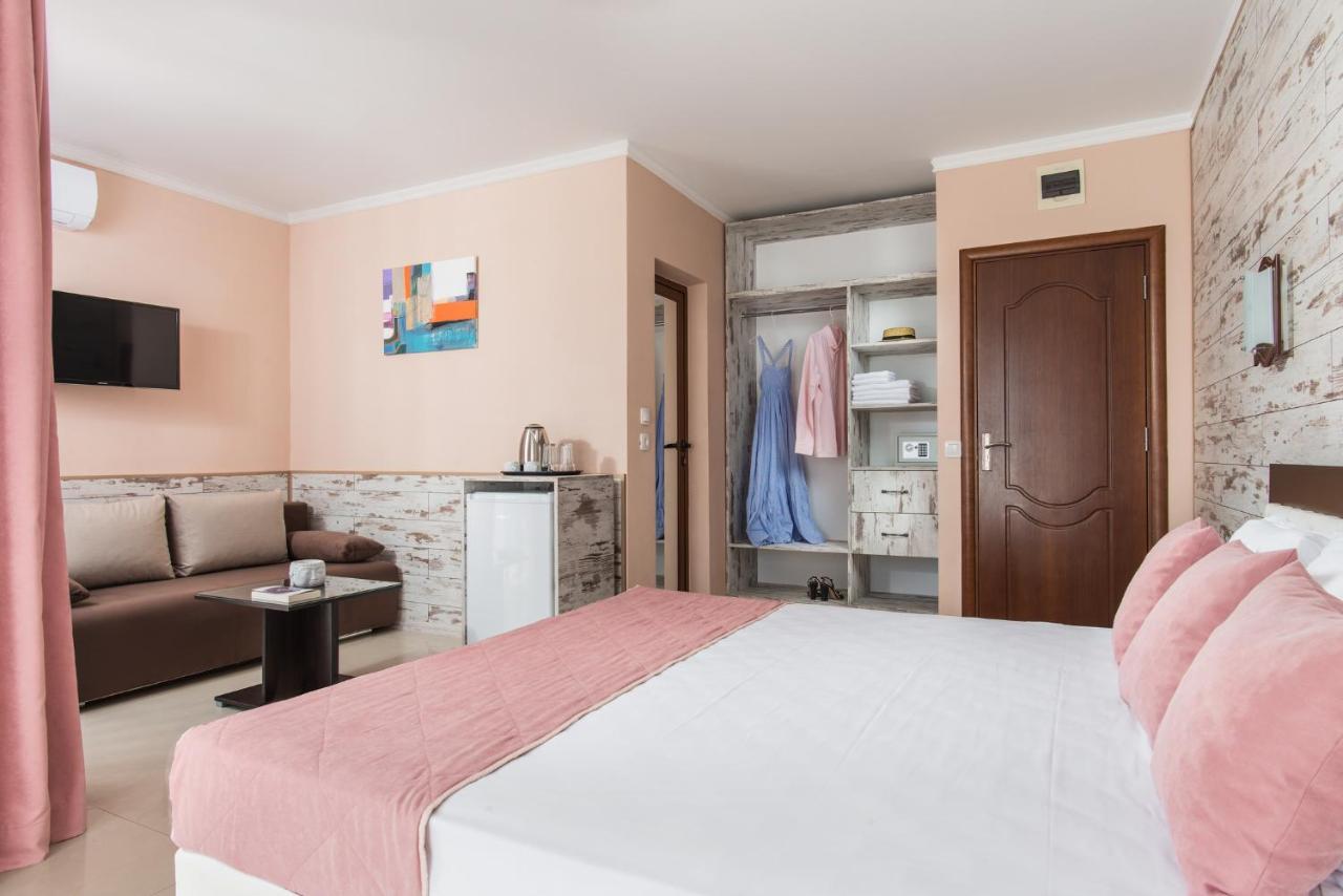 Семеен Хотел Golden Place Sozopol Exteriör bild