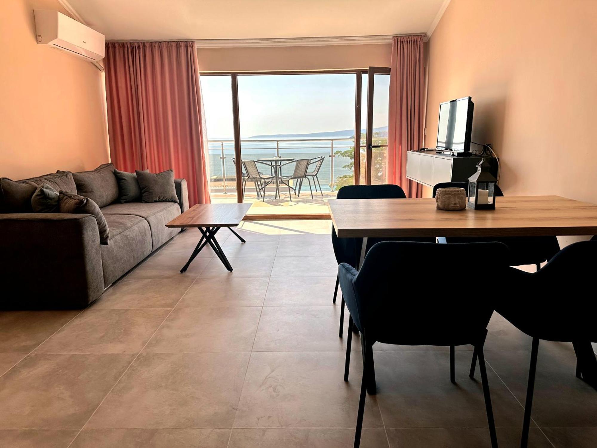 Семеен Хотел Golden Place Sozopol Exteriör bild